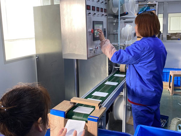 膏藥oem貼牌找膏藥oem代加工廠(chǎng)家時(shí)要做哪些準(zhǔn)備？